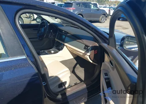 2016 Jaguar Xf 35T Prestige из США, поврежденный, VIN SAJBK4BV2GCY19251